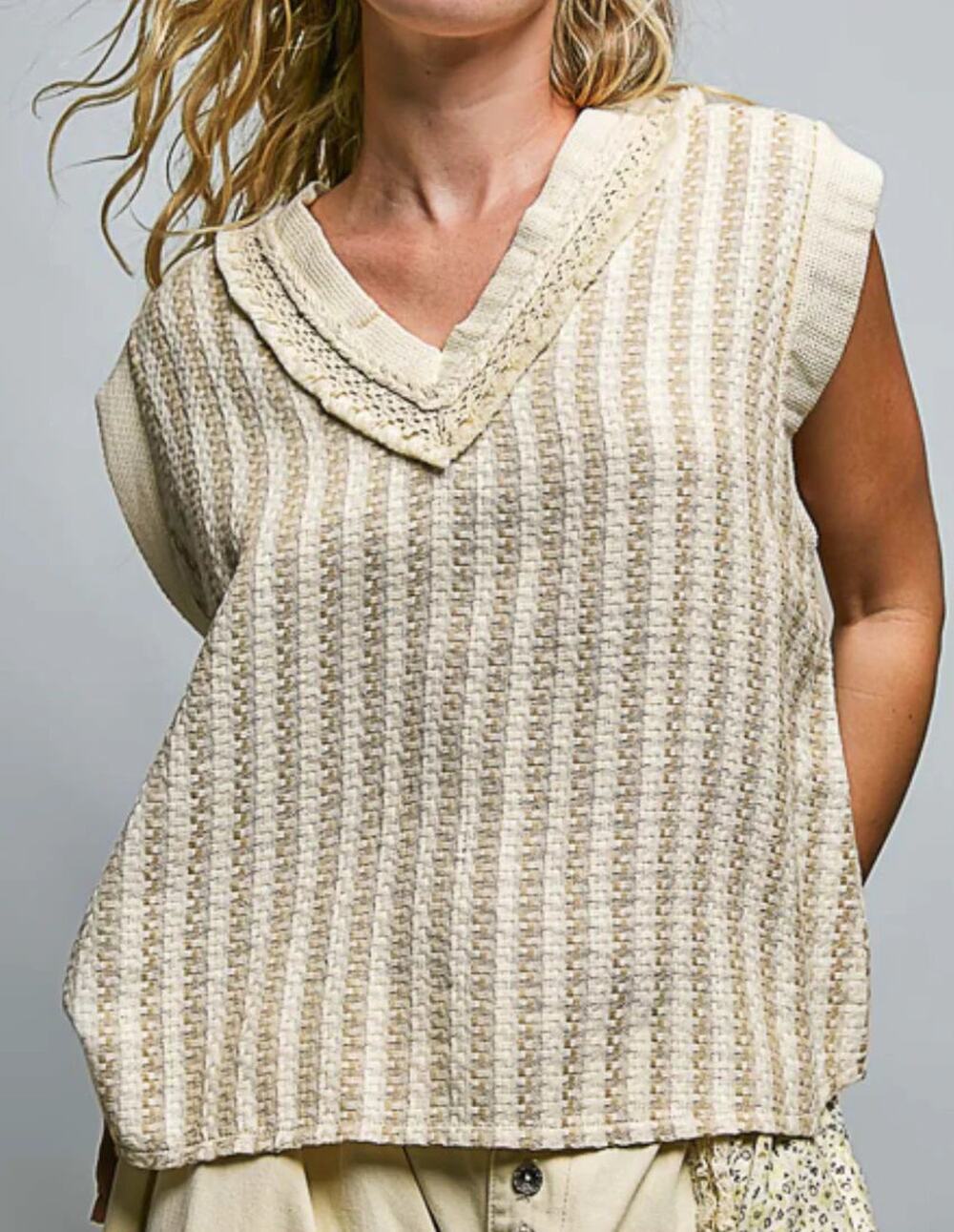 POL Textured Woven Sleeveless Top